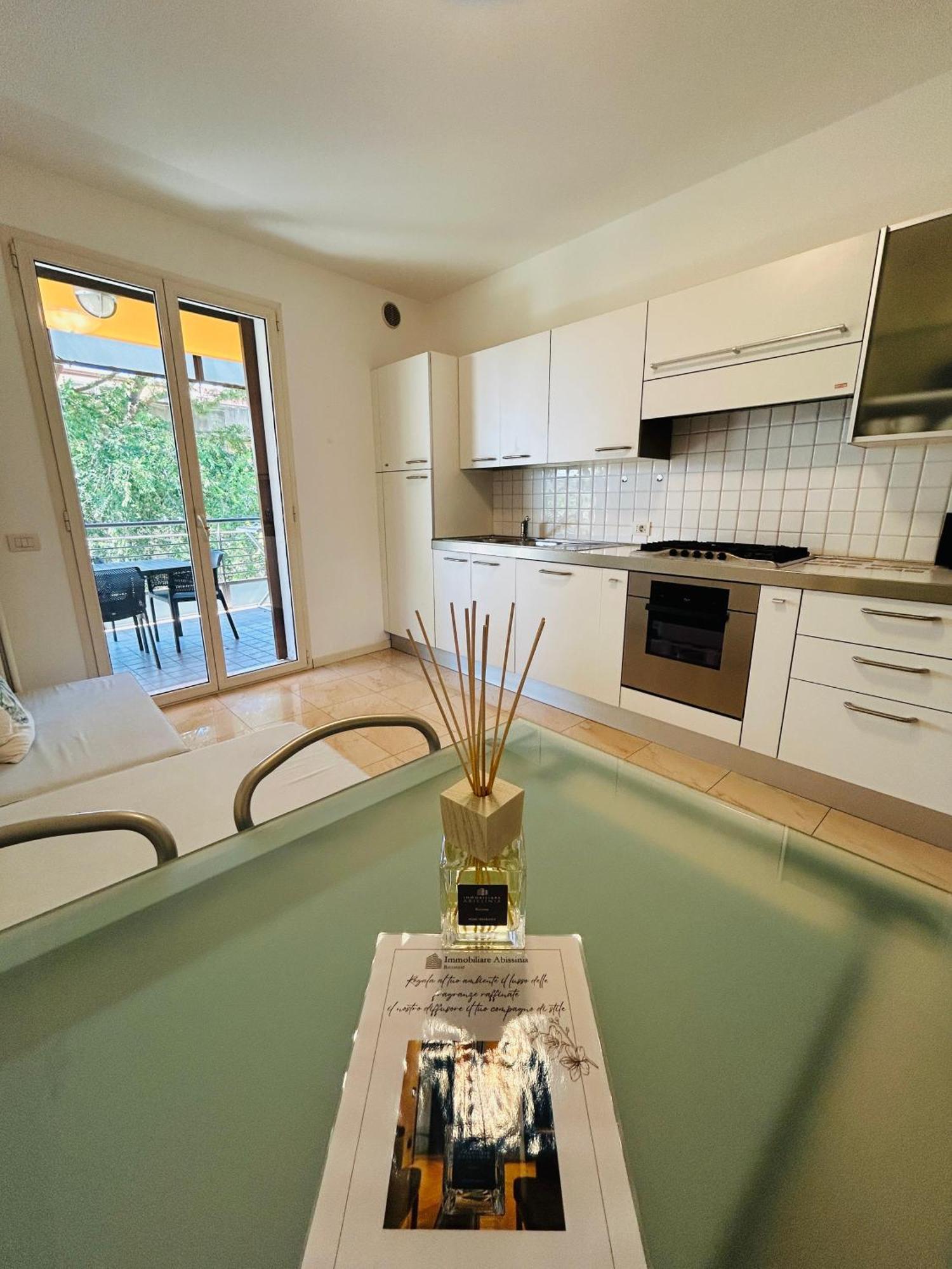 Appartement Damiano Chiesa Flexrent - Abissinia à Riccione Extérieur photo